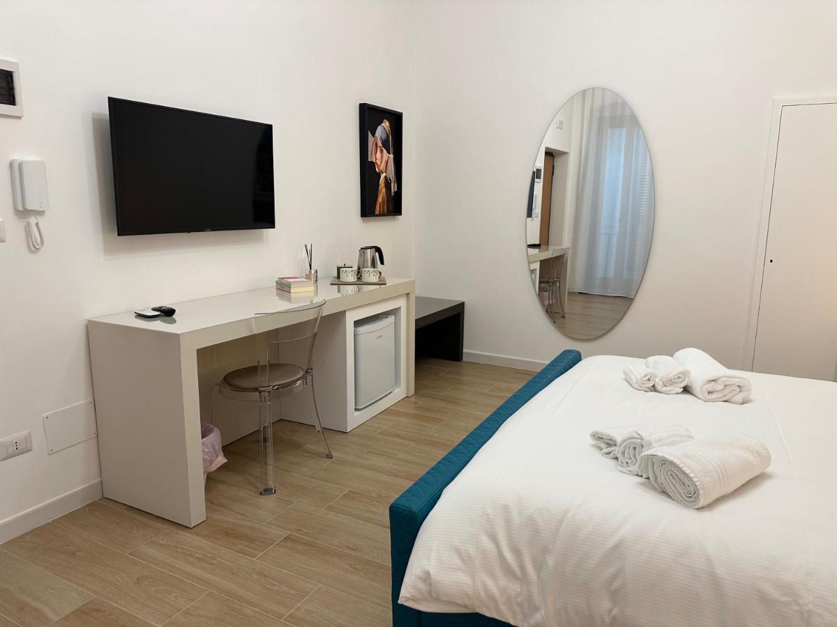 Nouvelle Vag - Apartment & Room Trani Εξωτερικό φωτογραφία