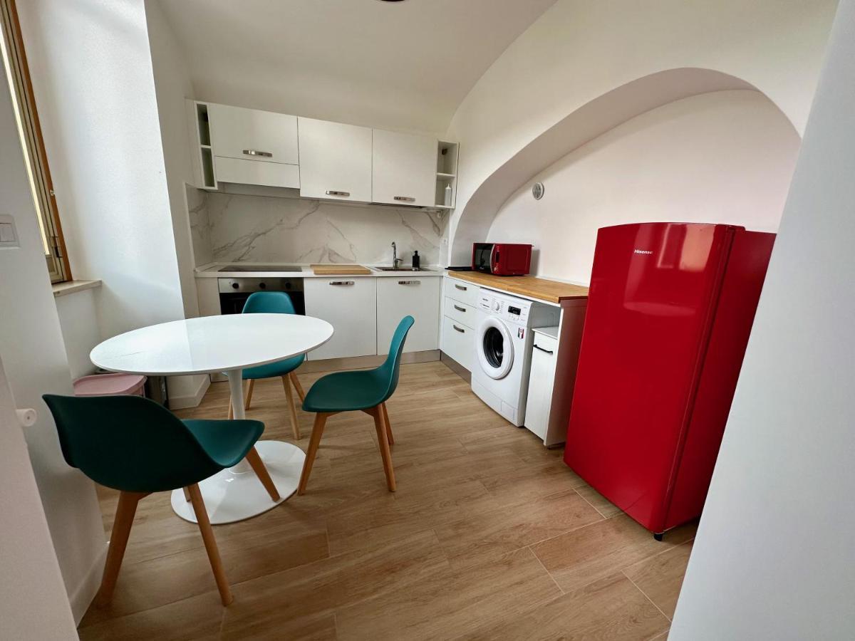 Nouvelle Vag - Apartment & Room Trani Εξωτερικό φωτογραφία