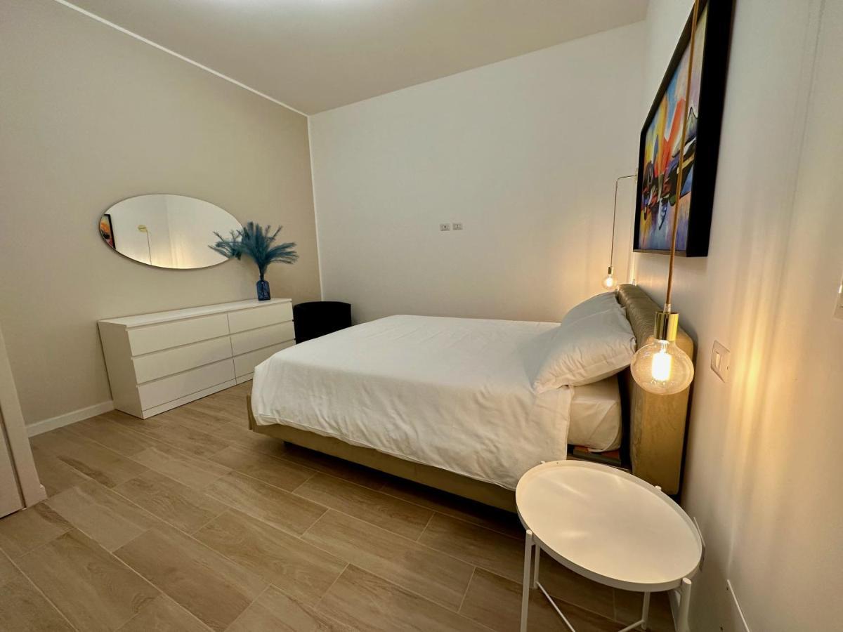 Nouvelle Vag - Apartment & Room Trani Εξωτερικό φωτογραφία