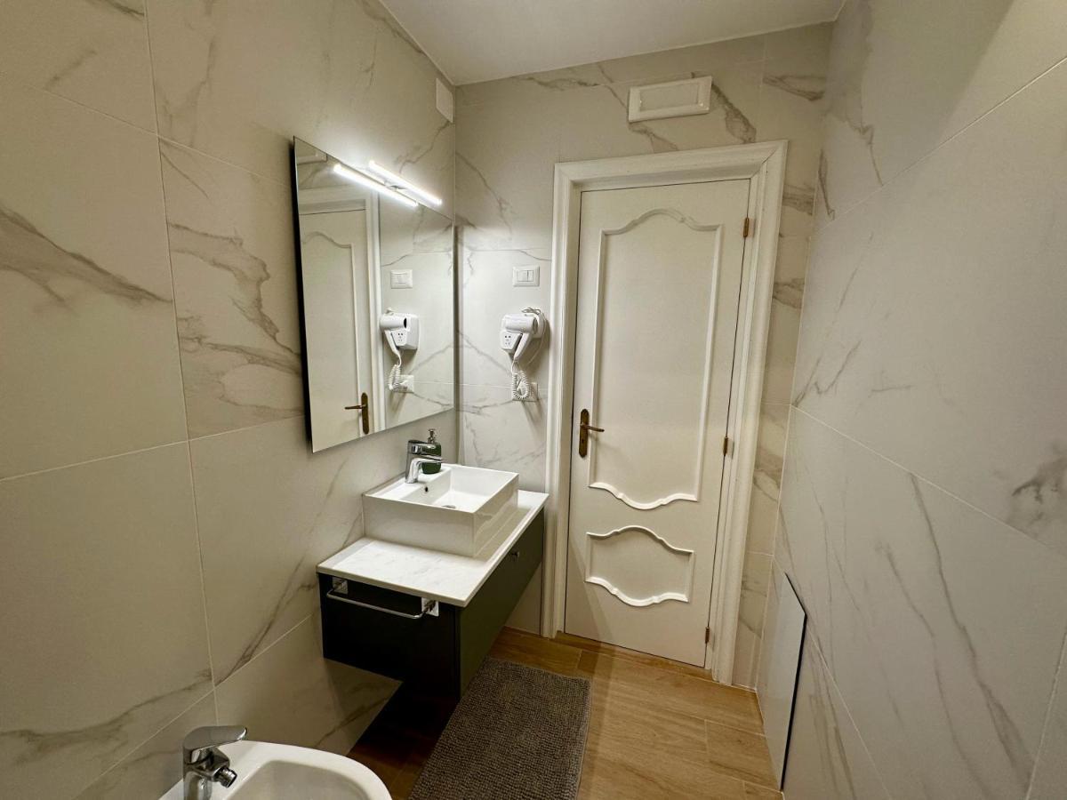 Nouvelle Vag - Apartment & Room Trani Εξωτερικό φωτογραφία